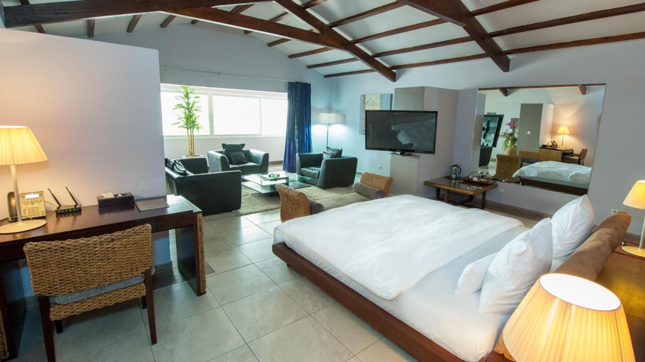 Residence Hoteliere Du Phare Libreville Exterior foto
