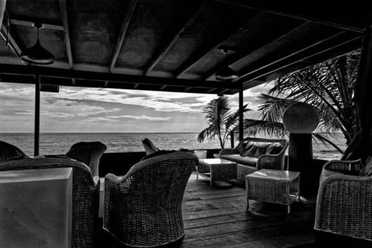 Residence Hoteliere Du Phare Libreville Exterior foto
